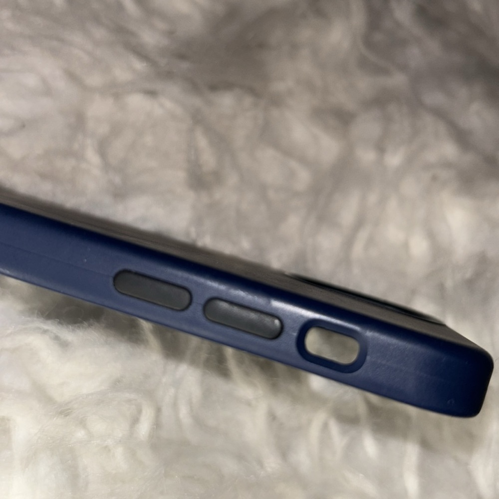 iPhone 12 mini Silicone Case with MagSafe - Deep Navy - Picture 7 of 12